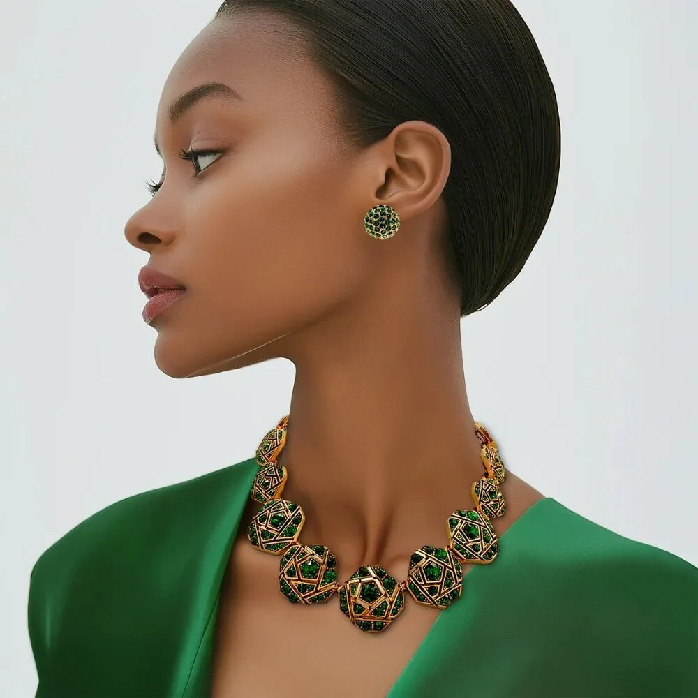 Oscar de la Renta Antique Gold Mosaic Necklace with Emerald Crystals, 17 Inches - Picture 2 of 6